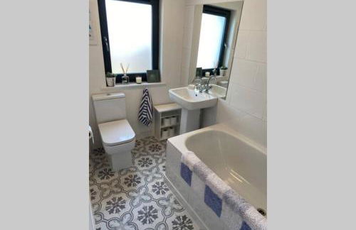 2x King Bedrooms, private living room & bathroom - Foto 8