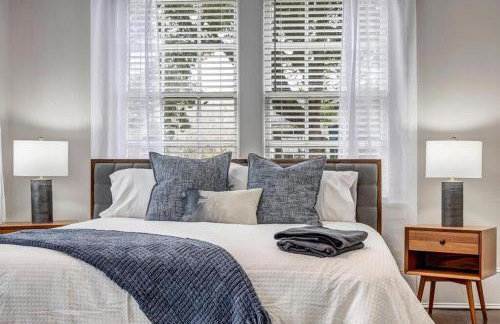 Trendy Historic Apt - Blocks from Shoppes of Avondale - Foto 24