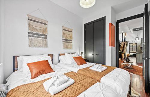 Rustic Chic 4BR for Groups - Bushwick's Finest Stay - Foto 18