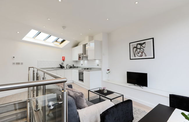 Trafalgar Square by Excel Apartments - Photo 13