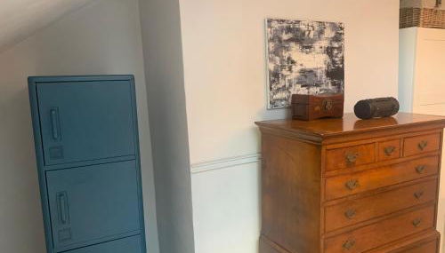 Top Floor. Top Notch. Tranquil Treat. Stone's throw from Thames. - Foto 5, wardrobe