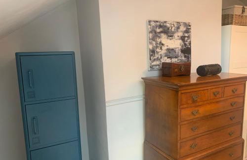 Top Floor. Top Notch. Tranquil Treat. Stone's throw from Thames. - Foto 5