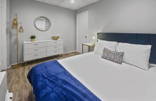 Bright 2BR Apartment in Stamford - Photo 2