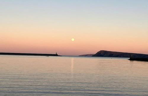 The Bedsit - Photo 6