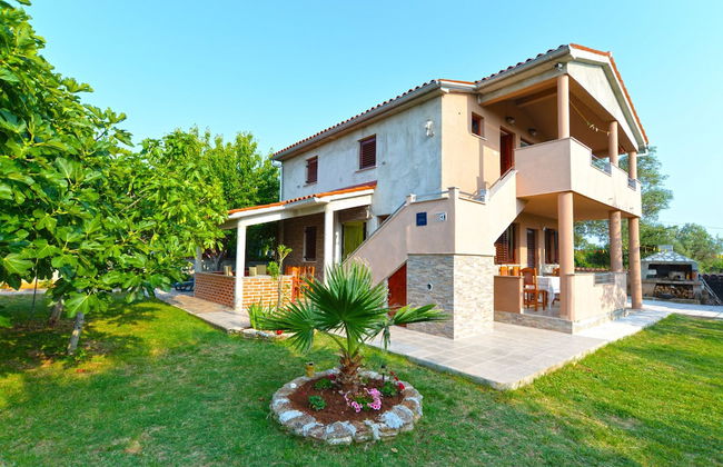 Apartment 1665 - Photo 32