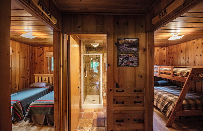 Cozy Riverside Getaway Pine Bend Cottage - Foto 8