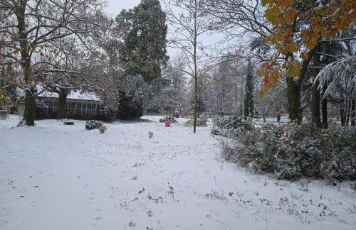 Maison calme avec piscine entourée de son parc - Foto 28