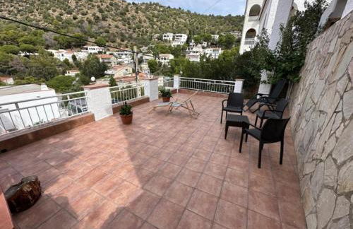 Preciosa casa con piscina desbordante y vistas al mar - Foto 27