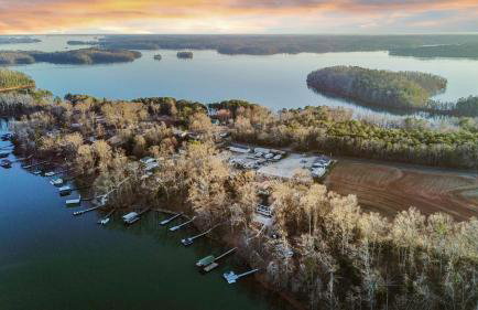 The Hideaway at Lake Hartwell home - Foto 38