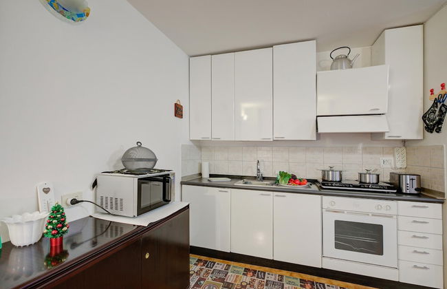 Studio Saturno 23 in the City Center - Photo 6