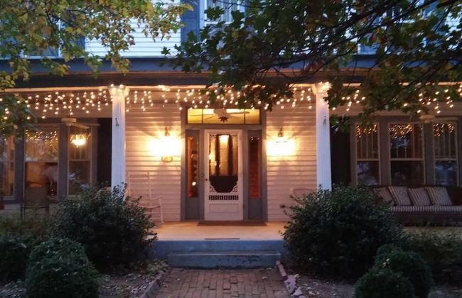 7 Bedroom Manor near Appomattox & Lynchburg - Photo 1