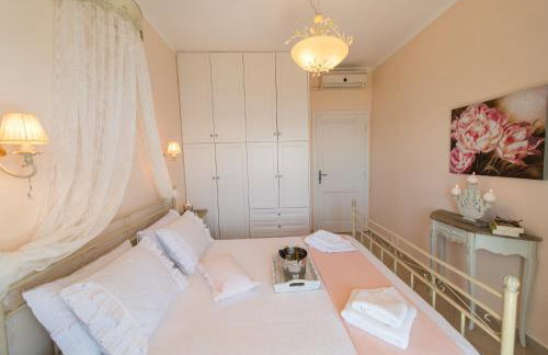 Villa Meliti - private villa with stunning seaviews, infinity pool, close to the beach - Photo 8