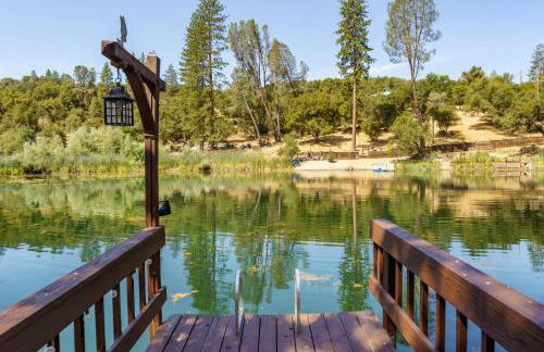 Oak Pond Retreat Stocked pond/pool table/BBQ Grill/EV Charger - Foto 4