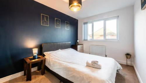 Family-Friendly 4-Bedroom House in Moston with Parking and Garden - Foto 3, towels