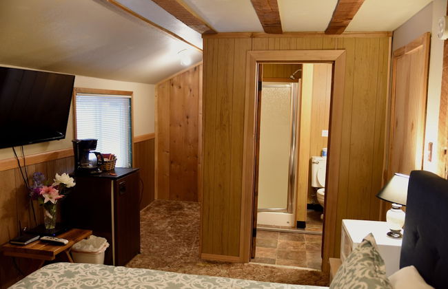 Gateway Inn - Photo 52