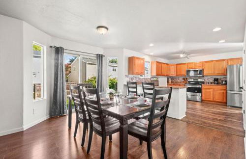 Spacious SIX Bedroom, Great Location - Foto 12