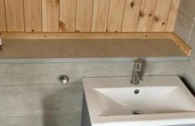 Beautiful Wooden tiny house, Glamping cabin with hot tub 2 - Foto 28