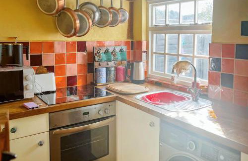 Sunny Meadow Cottage - Photo 7