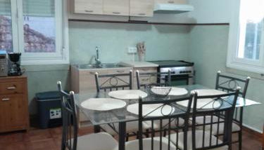 APARTAMENTO DE 4 HABITACIONES dobles 2º piso de una casa - Foto 2