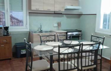 APARTAMENTO DE 4 HABITACIONES dobles 2º piso de una casa - Foto 2