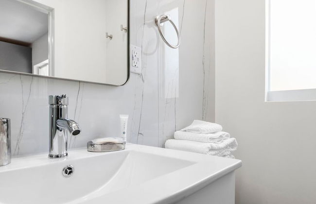 Uhost AI 1B Retreat Fully Equipped w Patio - Foto 27