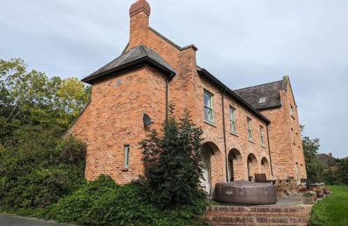 Gaer Hall Guilsfield a country mansion with hottub - Foto 2