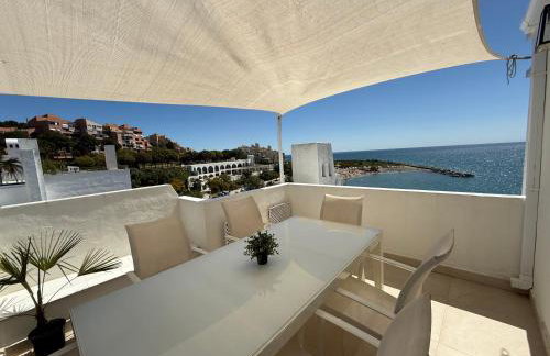 Front Sea View Penthouse - Photo 33