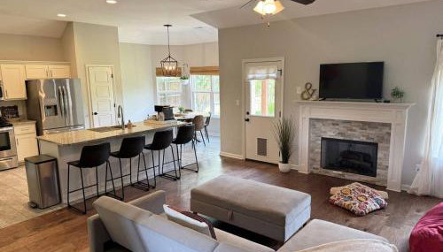 3BR w/ Pool Table & Ping Pong - Near Snowden - Foto 3