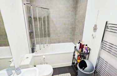 Cleave House - Contractor, Corporate & Leisure - Chic & Stylish - Sleeps 6 - Photo 9