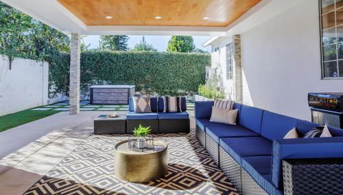 New 5 bed w/hot tub close to Universal sleeps 12 - Foto 1