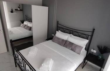 Amalia's Luxury Apartment - Photo 6