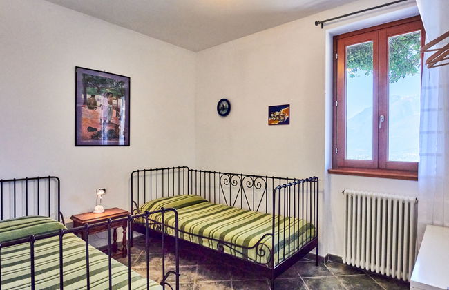 2 bedroom Apartment in Bellano with garden and terrace - Photo 16