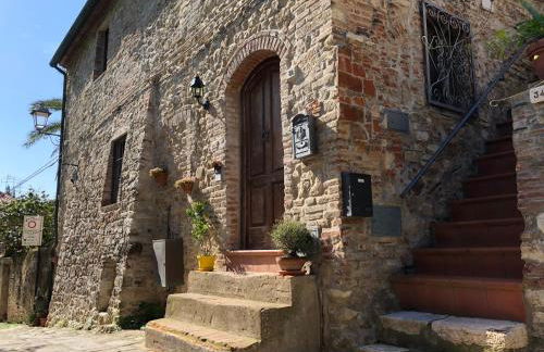 La casa nel castello e il giardino segreto - Photo 23