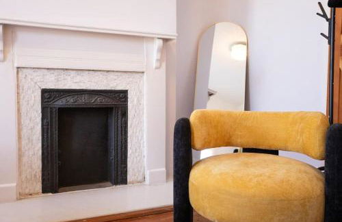 Lovely Victorian Beauty in Heart of Downtown - Foto 37