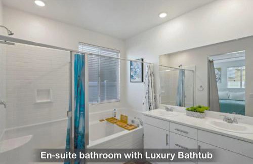 Entire Private Home with 4 Bedrooms 2 Bathrooms, Mountain Edge, New House, Ranch, Gated Yard, Available Now - Foto 18