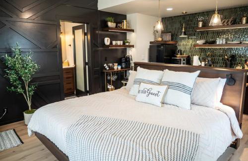 Downtown Boise Sunset Ave Romantic Private Suite - Photo 17