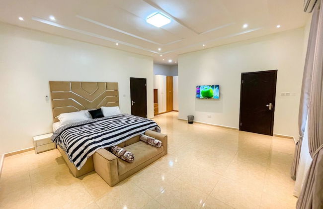 4 Bedroom Luxury Entire Apartment With Wifi - Foto 6