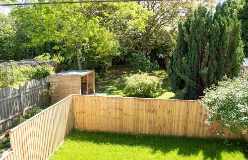 Walnut Flats-F3, 1-Bedroom with Stunning Garden View, AC, Parking, Netflix, WIFI - Close to Oxford, Bicester & Blenheim Palace - Foto 7