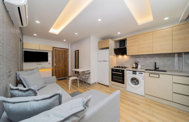 Chic Flat With Central Location in Muratpasa - Photo 2