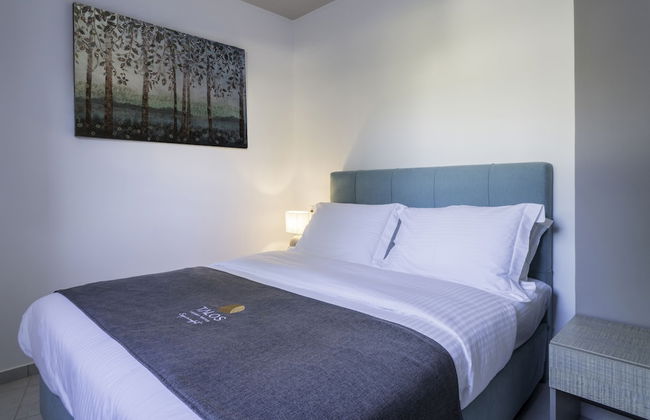 Talos Luxury Suites - Photo 9