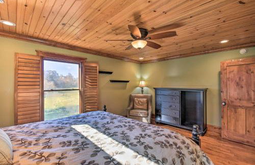 Clarkesville Ranch Cabin with Screened-In Porch! - Foto 16