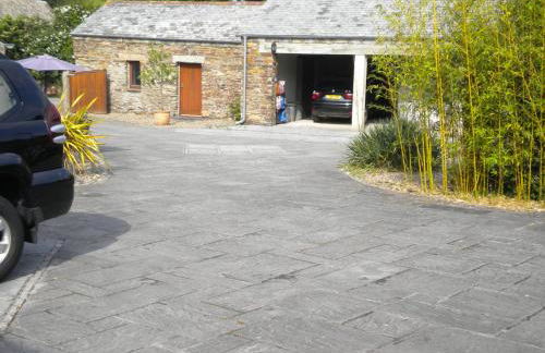 Re-imagined Stone Barns in the Country Near the Coast - Foto 39