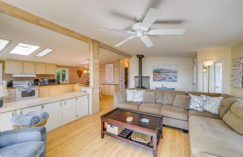 Cozy Langley Retreat Water Views and Beach Access - Foto 5