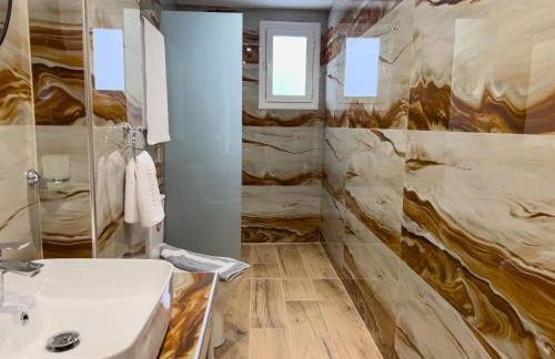 Loridis Central Apartments - Photo 15