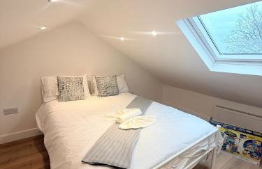 Bright & Airy two-Bed Appartment Near Seven kings tube easy access to central London - Foto 10