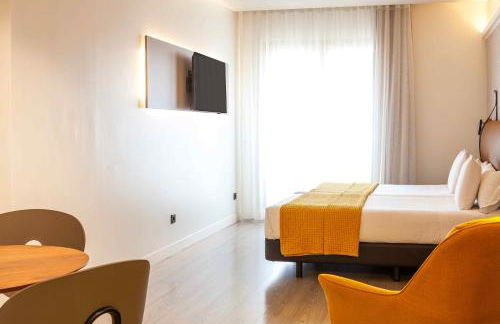 Suites Viena Plaza de España - Photo 75