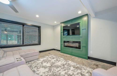 5 Mi to Mercedes-Benz Stadium Stylish ATL Retreat - Foto 7