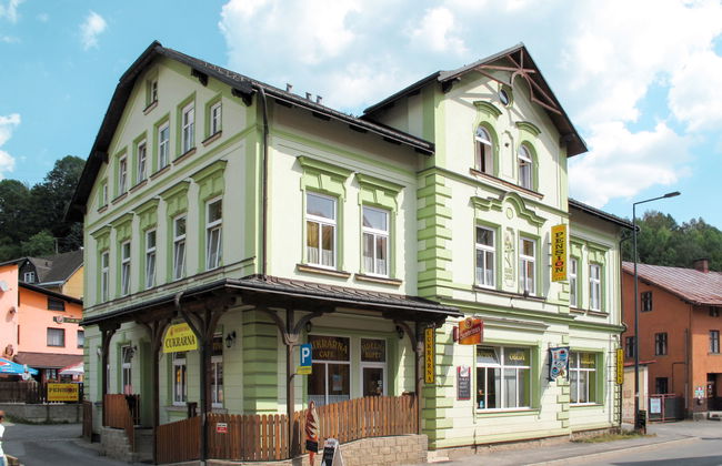 Base Camp 1 - Foto 18