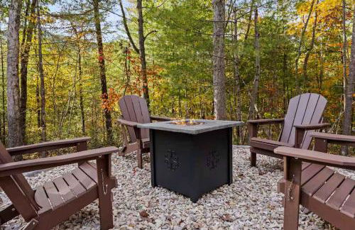 Cozy Family Luray Cabin w Fire Pit Grill WiFi & More - Photo 27