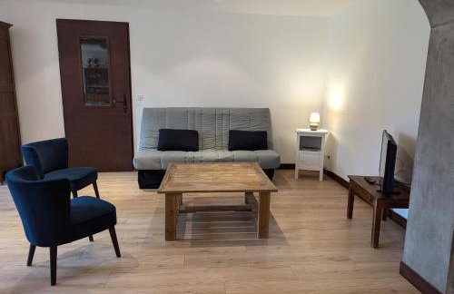 Gîte Authentique à Villemurlin avec Jardin et Parking - FR-1-590-527 - Foto 3